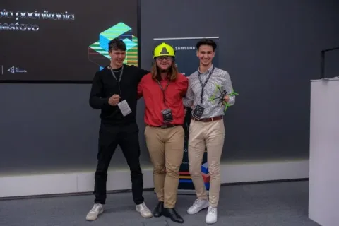 Nadané studenty často objeví až praktické programy, ne školní výuka
