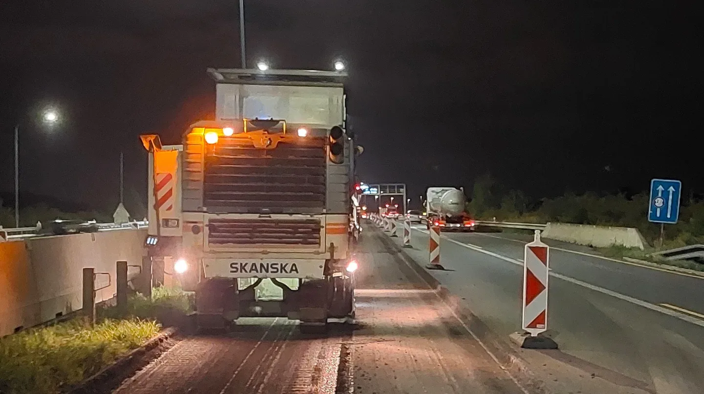 Na opravě dálnice D10 u Prahy a Pražského okruhu pracujeme i v noci