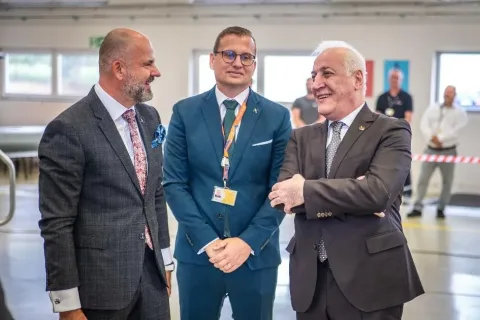 Prezident Arménie navštívil AERO Vodochody