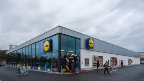 Lidl otvírá šestou prodejnu v roce 2025: novou prodejnu zákazníci naleznou v Mníšku pod Brdy